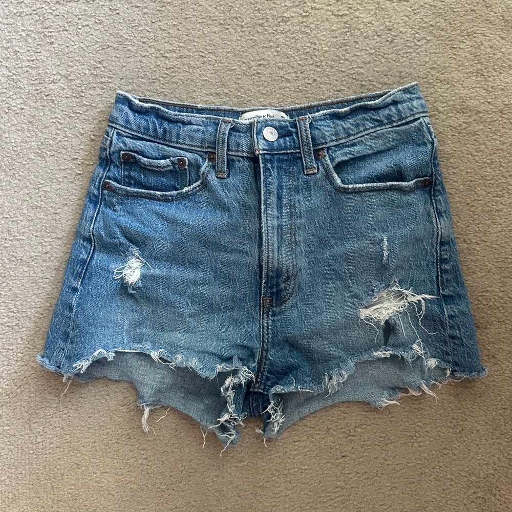 Abercrombie & Fitch Curve Love High Rise Mom Short